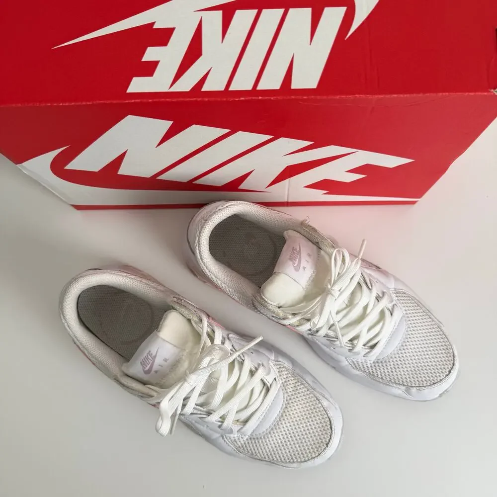 Nike White and Light Pink Air Max Women's Athletic Shoes